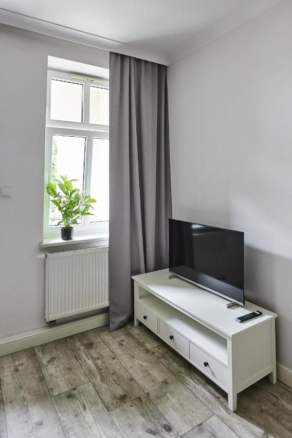 Niebieski Apartament De Lux Dla 4 Osob Chorzow Katowice Exterior foto