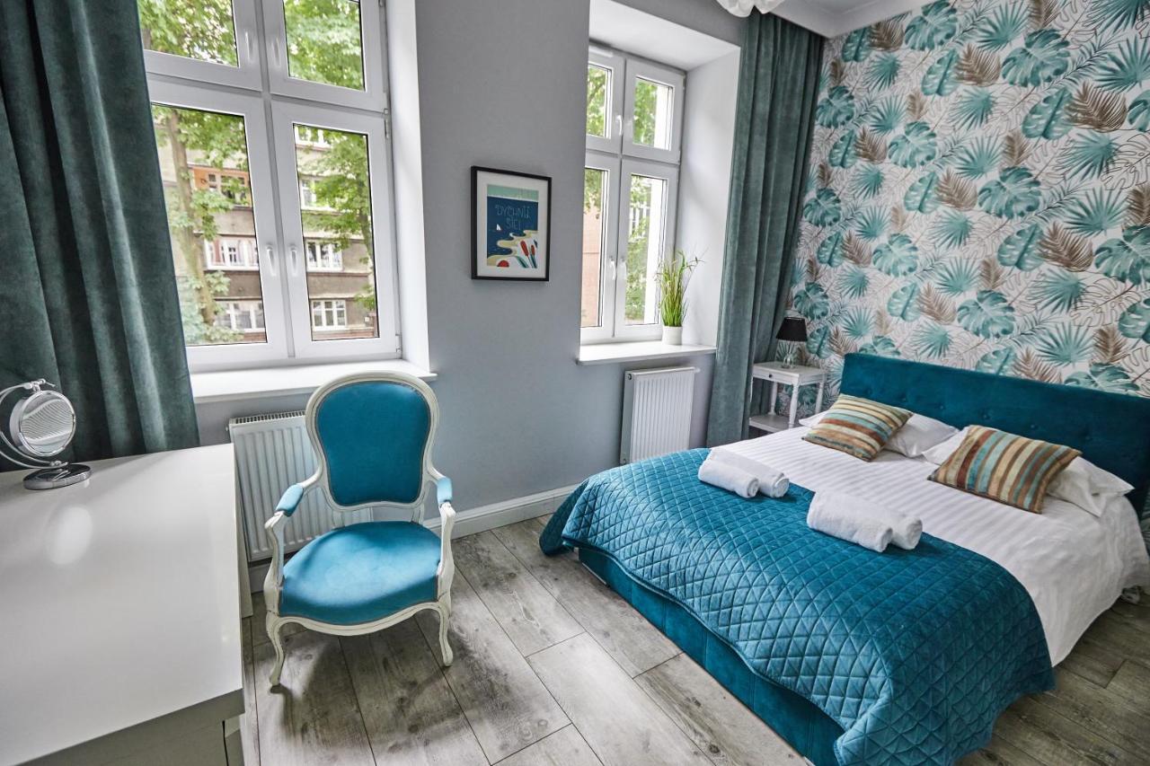 Niebieski Apartament De Lux Dla 4 Osob Chorzow Katowice Exterior foto